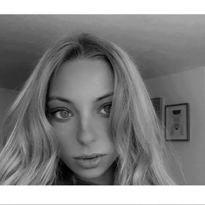 Meet your Posher, Mia